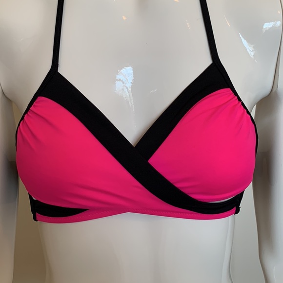 PINK Victoria's Secret Other - EUC PINK Victoria’s Secret Criss Cross Bikini Top • Size XS